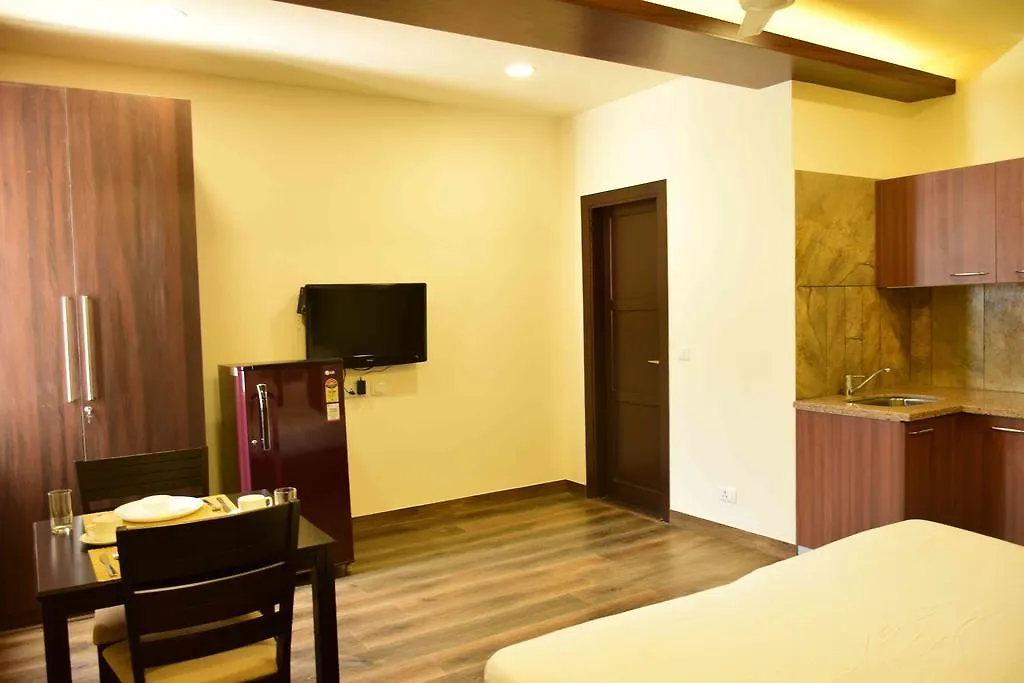 When In Gurgaon - Service Apartments, Next To Artemis Hospital India